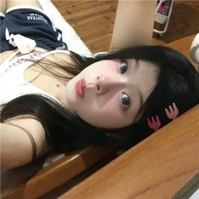 靓仔斗大鳄